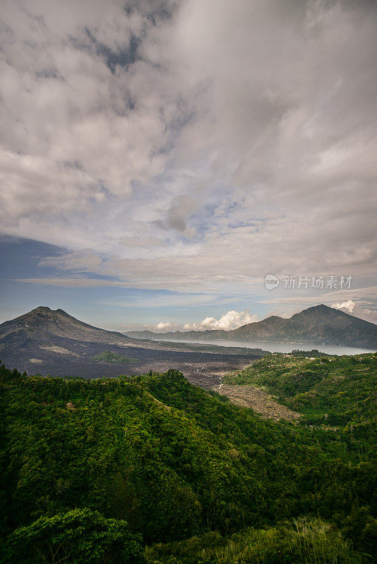 巴厘岛Gunung Batur火山的美丽全景
